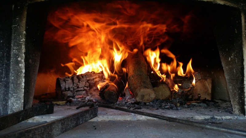 pizzeria-TRIGANCE-min_wood-fired-oven-1960099